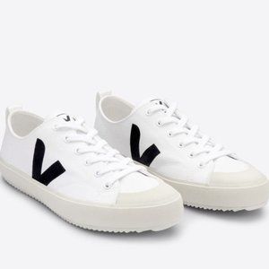 VEJA Nova Canvas Sneaker, size 39 (8) Women